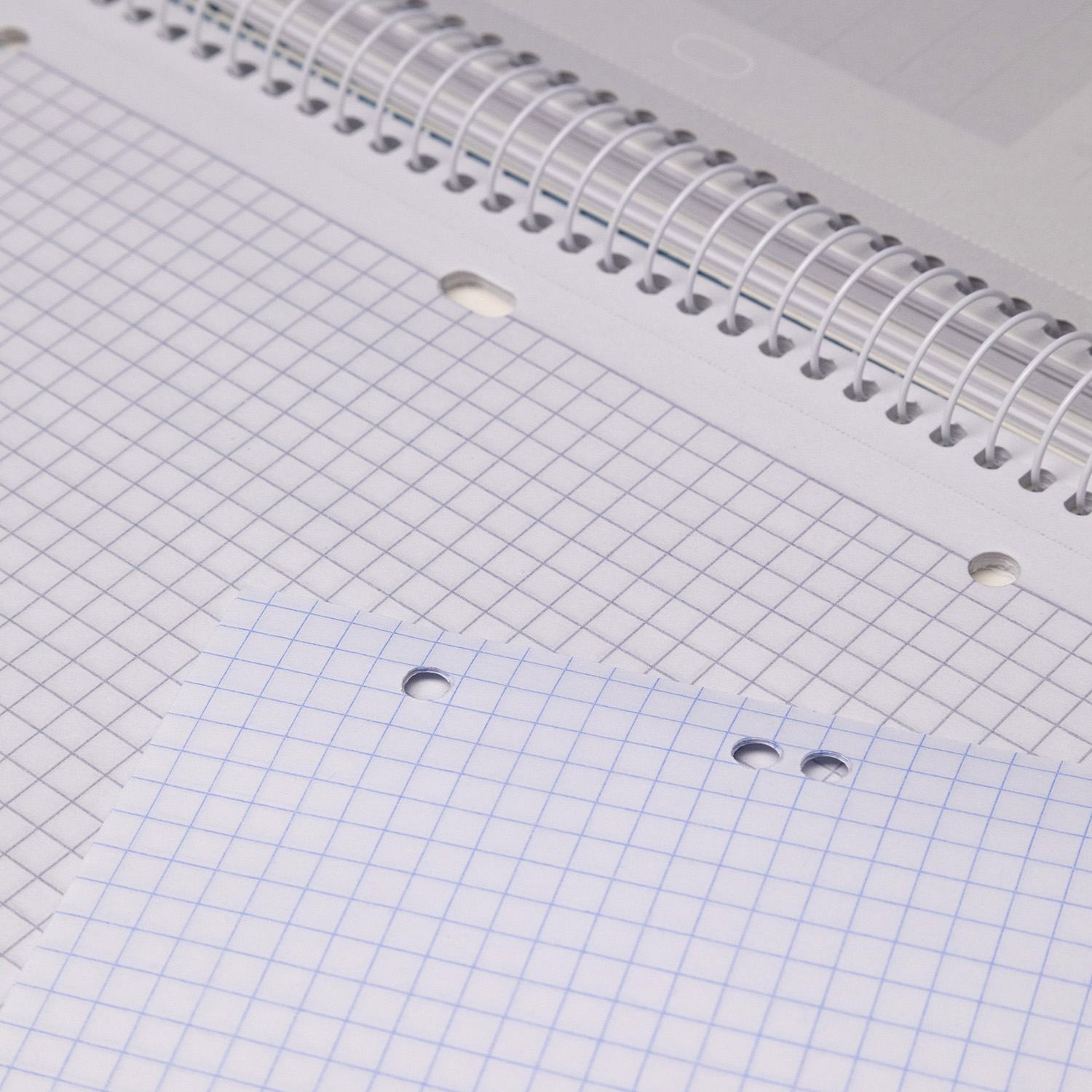 Тетрадь 120л А4ф на спирали 3 цв. разделителя Многоуров.перфорация ламинац.SOFT-TOUCH-Парящие лепестки-  в индив.упак.